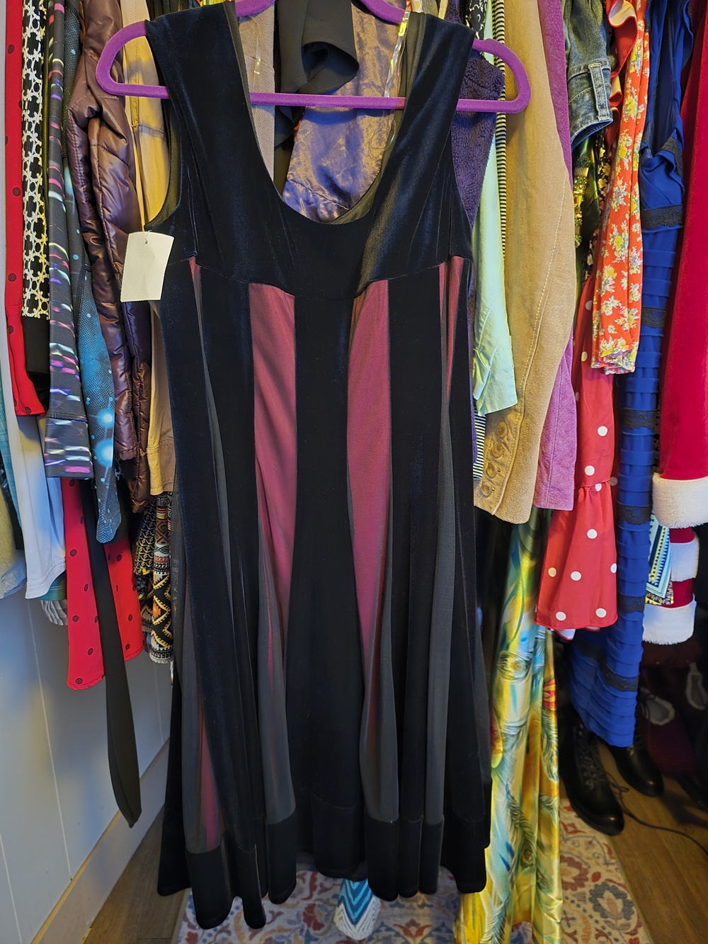 Connected apparel Black and Burgundy Panel Sleeveless Mini Dress - Picture 2 of 3